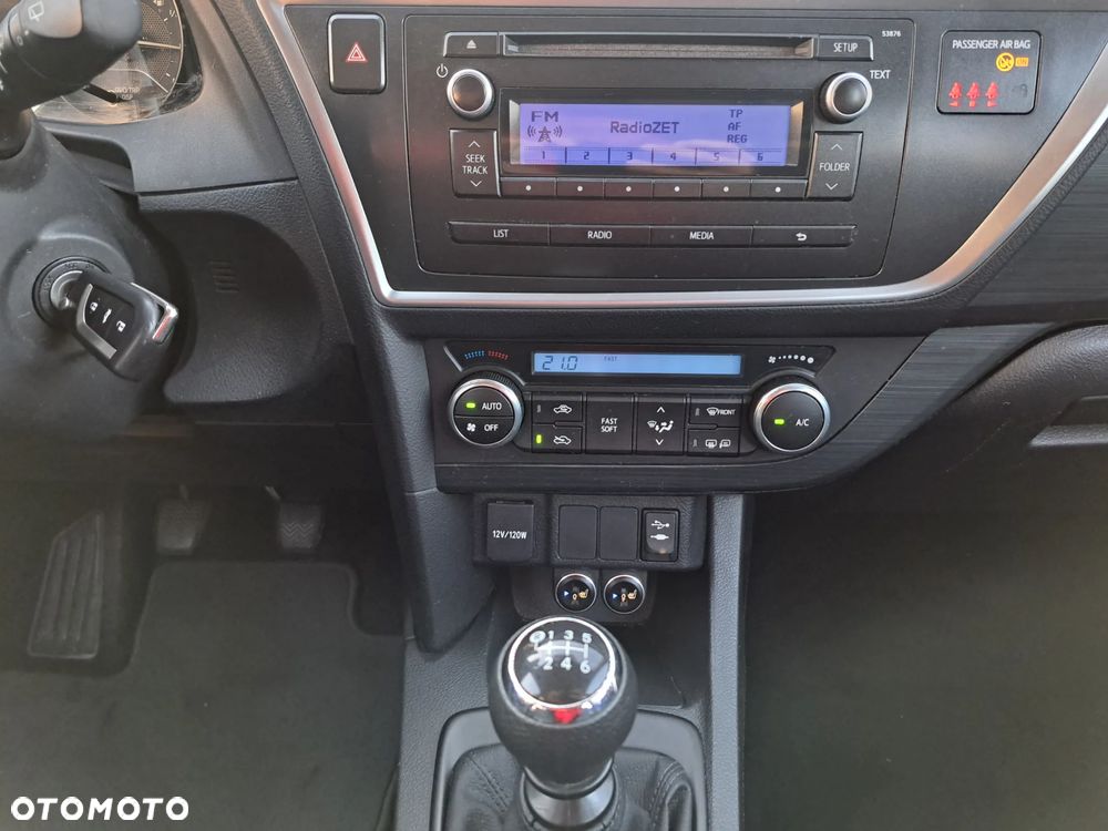 Toyota Auris 1.33 Dual-VVT-i Comfort - 32