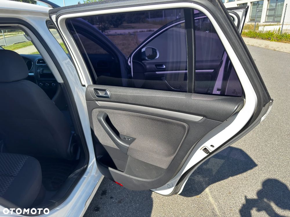Volkswagen Golf 1.6 TDI Comfortline - 21