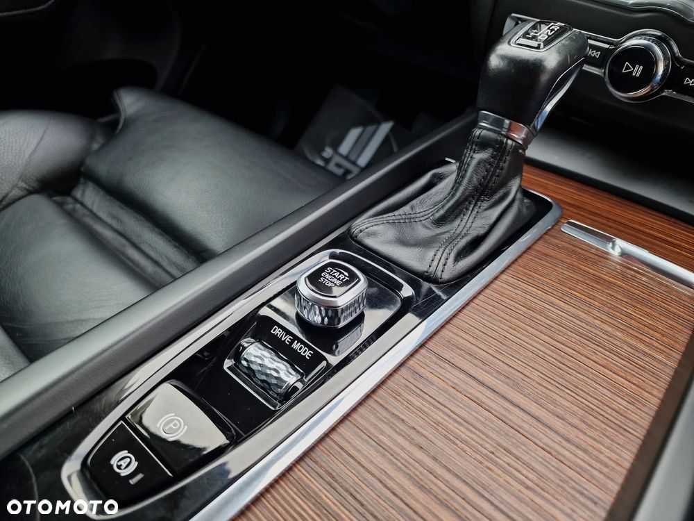 Volvo XC 60 D4 Geartronic Inscription - 28