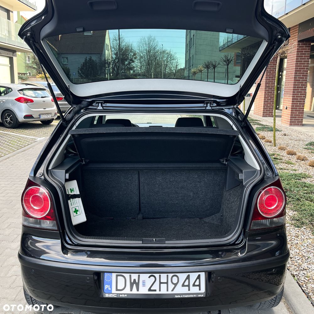 Volkswagen Polo 1.4 Tour - 30