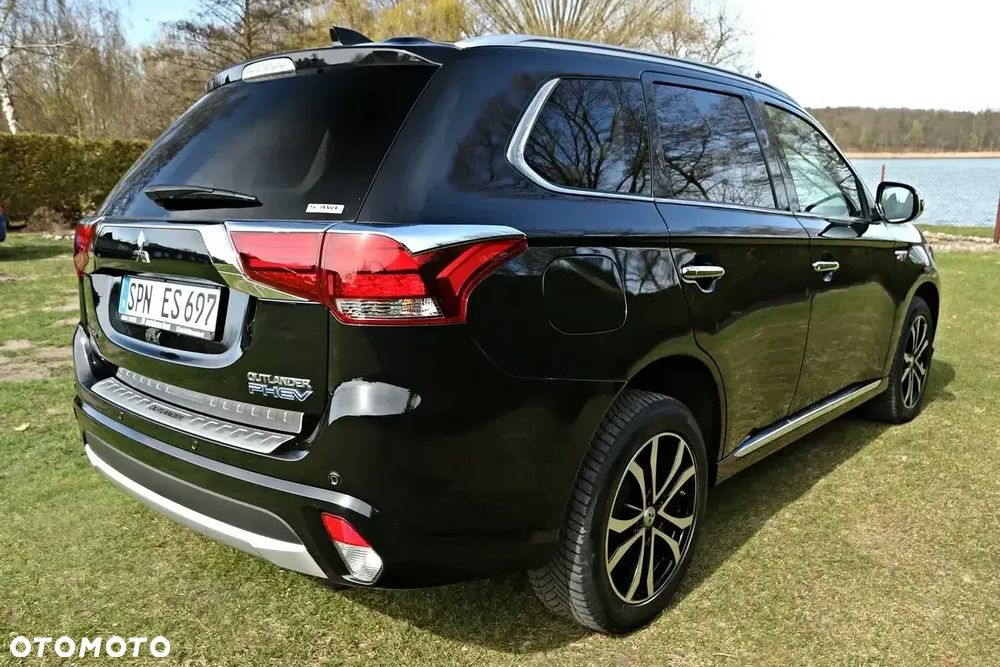Mitsubishi Outlander - 13