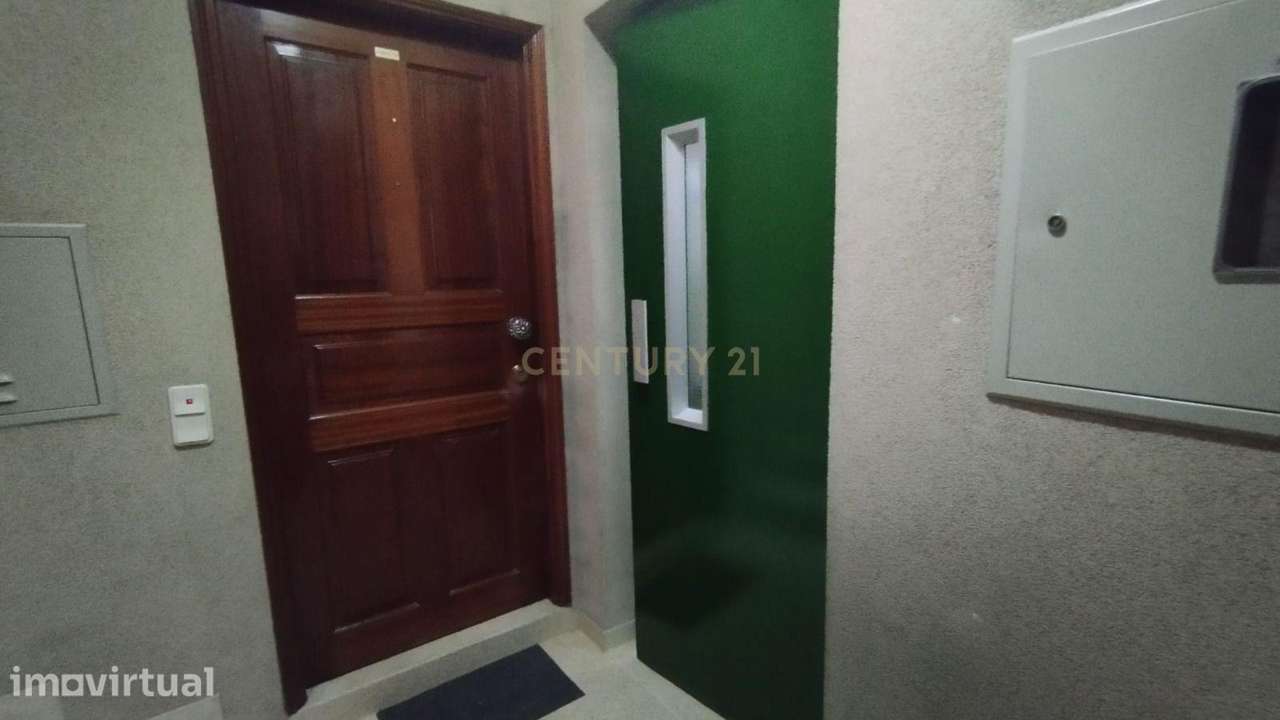 Apartamento T3 em muito bom estado com box, Valbom - Grande imagem: 3/22