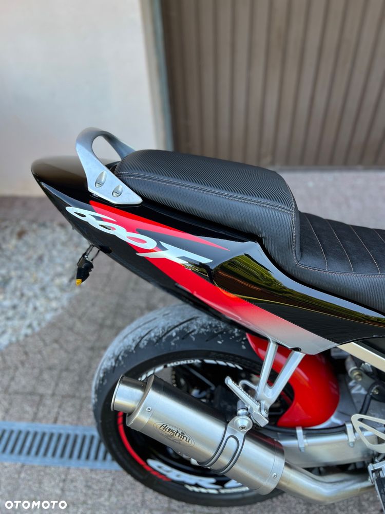 Honda CBR - 11