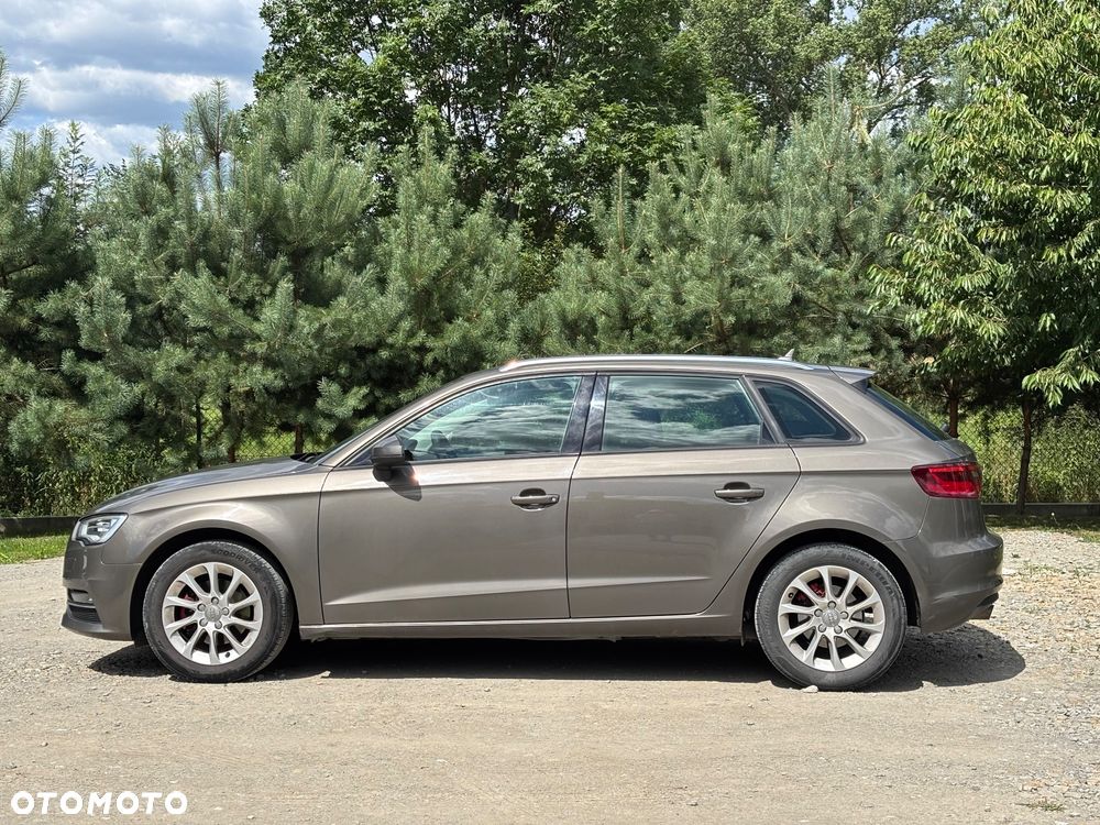 Audi A3 Sportback 1.6 TDI DPF Ambition - 2
