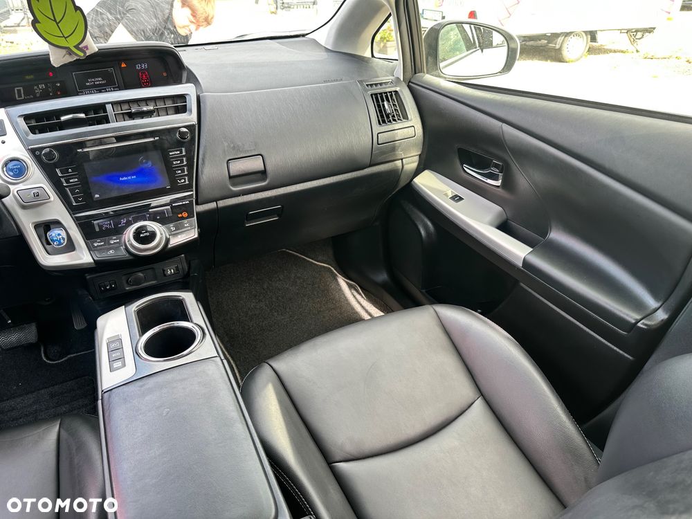 Toyota Prius+ (Hybrid) Executive - 26