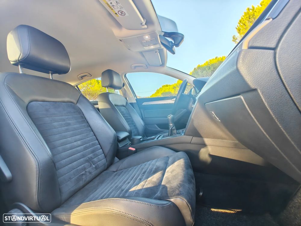 VW Passat 2.0 TDI Highline - 24