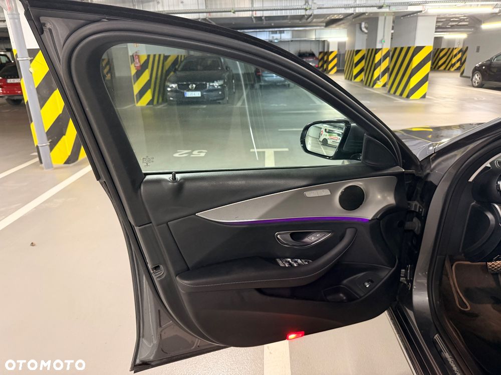 Mercedes-Benz Klasa E - 9