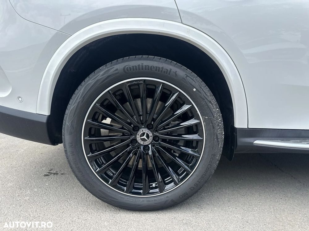 Mercedes-Benz GLC 300 e 4Matic 9G-TRONIC AMG Line Advanced - 11