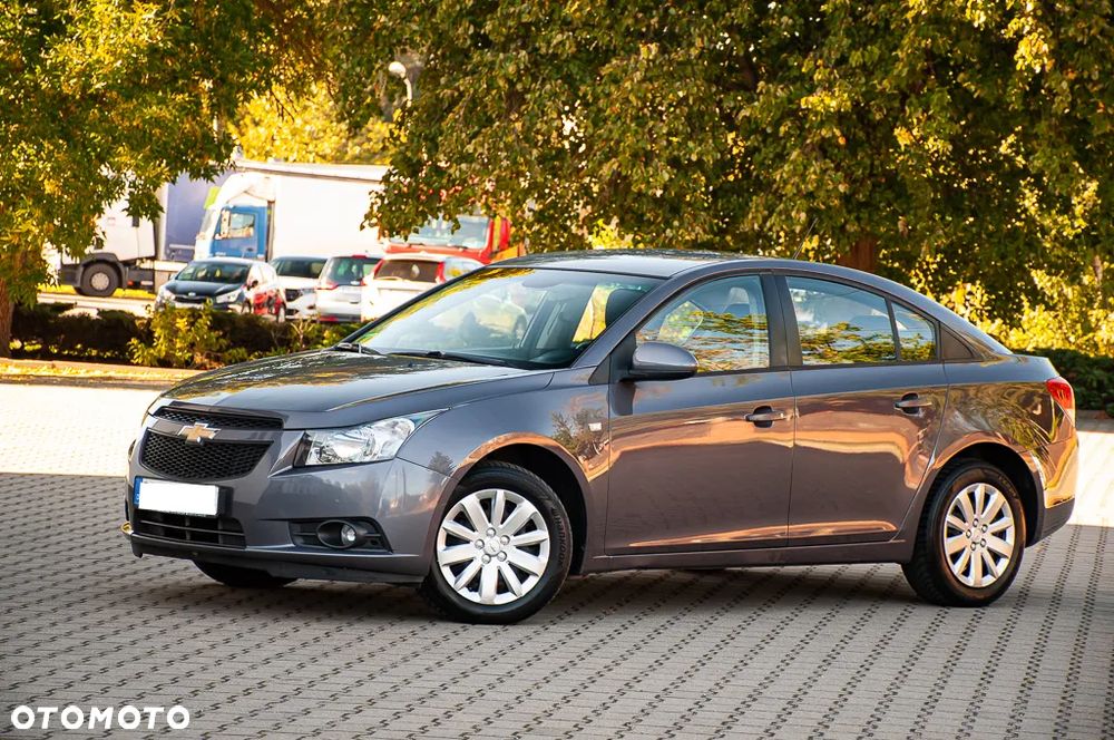 Chevrolet Cruze 1.6 - 10