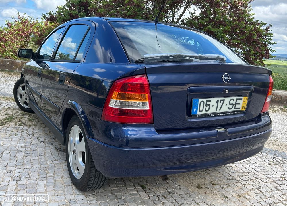 Opel Astra 1.2 Club - 3