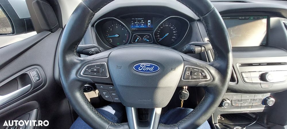 Ford Focus - 1