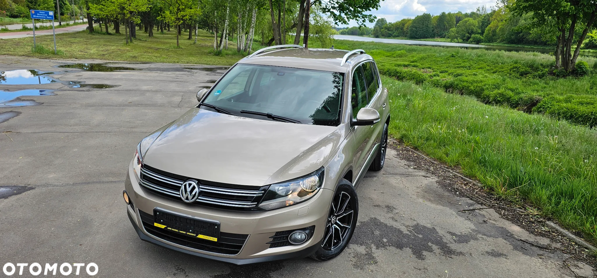 Volkswagen Tiguan - 11
