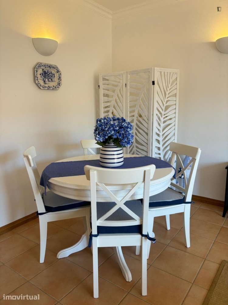 Apartamento com 1 quartos - localizado em Lagos - Grande imagem: 4/16