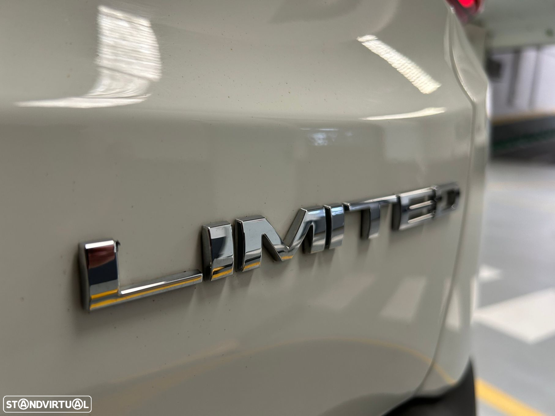 Jeep Renegade 1.0 T Limited - 16