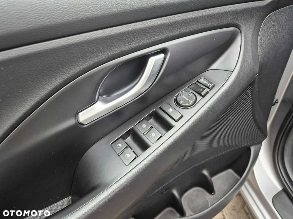 Hyundai i30 1.0 T-GDI Smart - 13