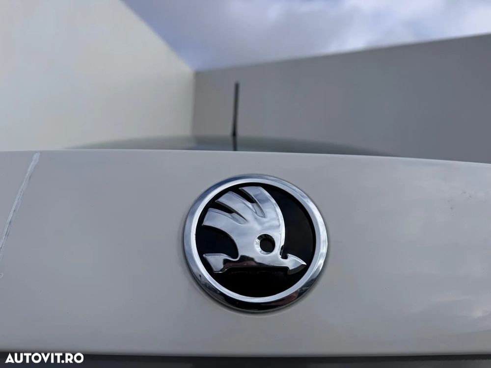 Skoda RAPID 1.0 TSI Ambition - 8