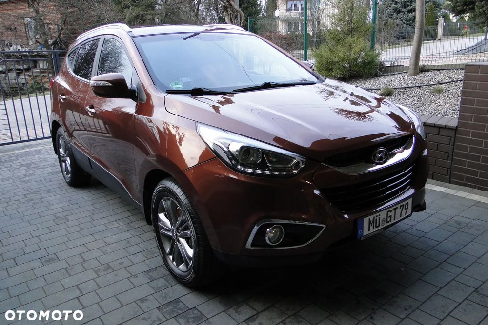 Hyundai ix35 2.0 CRDi 4WD Fifa World Cup Gold Edition - 2