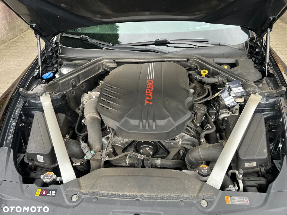 Kia Stinger - 16