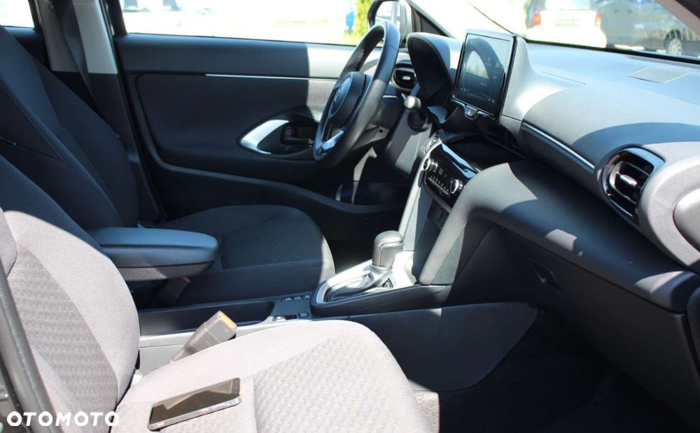 Toyota Yaris Cross - 18