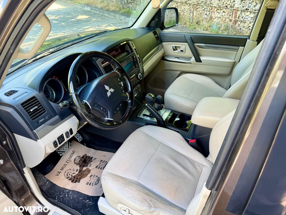 Mitsubishi Pajero - 7