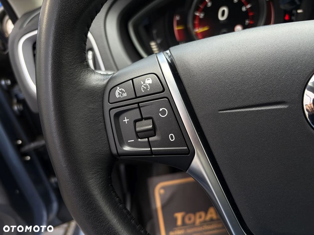 Volvo V40 T3 Drive-E Momentum - 22