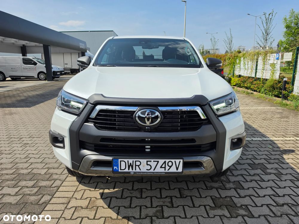  Hilux 2.8 D-4D mHEV Double Cab Invincible 4x4
