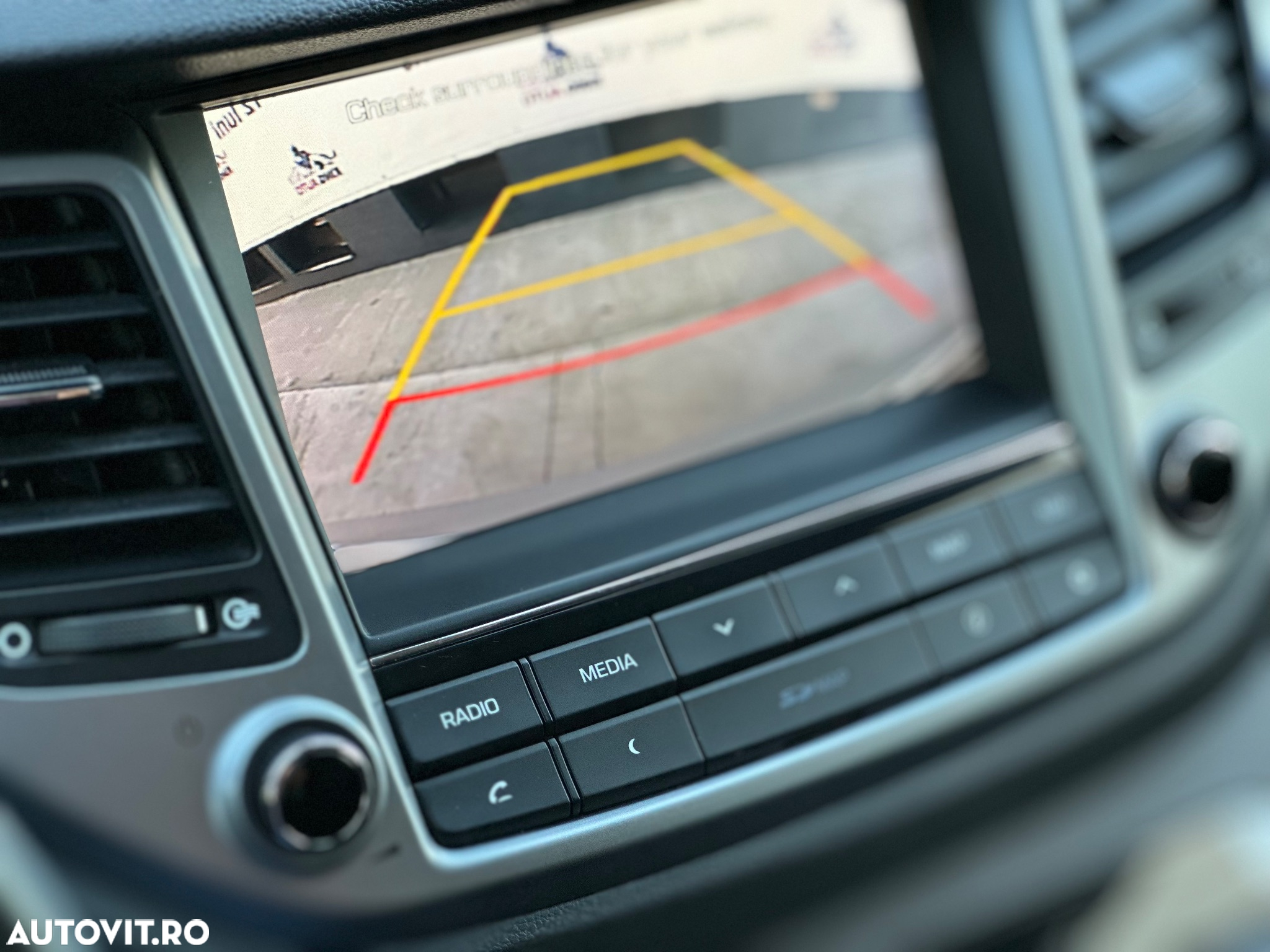 Hyundai Tucson blue 1.7 CRDi 2WD DCT Premium - 36