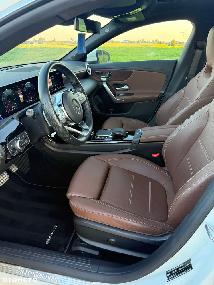 Mercedes-Benz CLA 200 7G-DCT AMG Line - 9