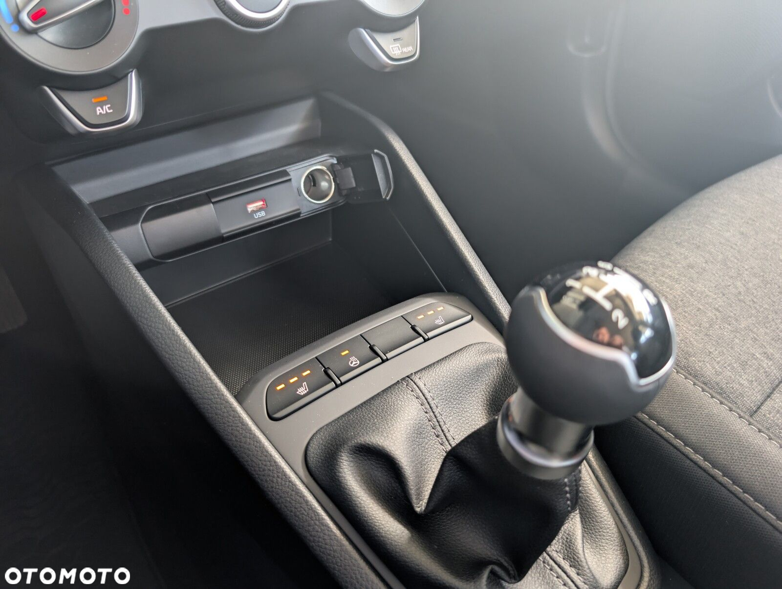 Kia Stonic 1.2 M - 10