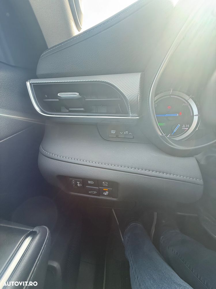 Toyota Highlander 2.5 Hybrid Luxury - 33