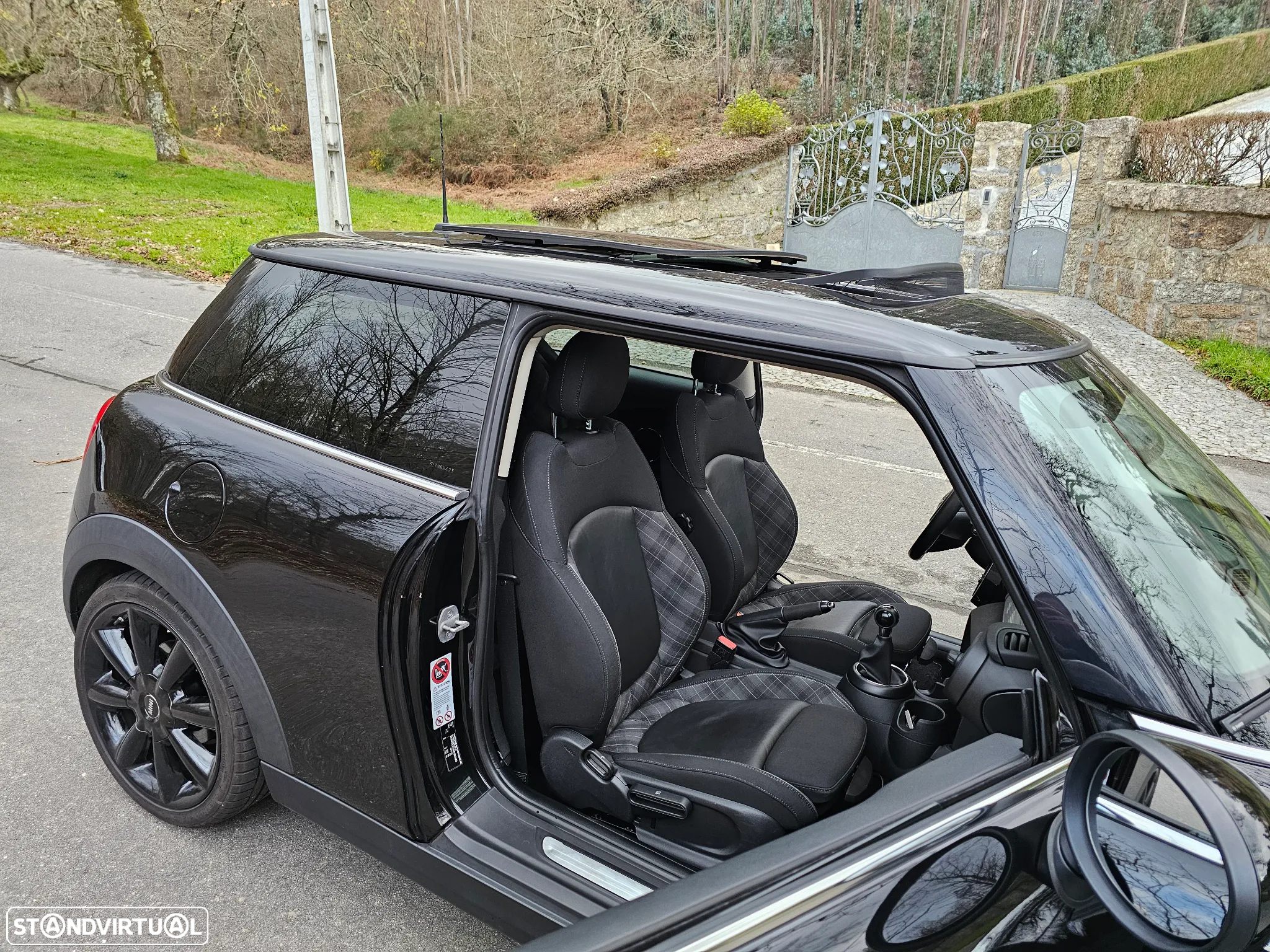 MINI 3 Portas Cooper D 60 Years Chili - 37