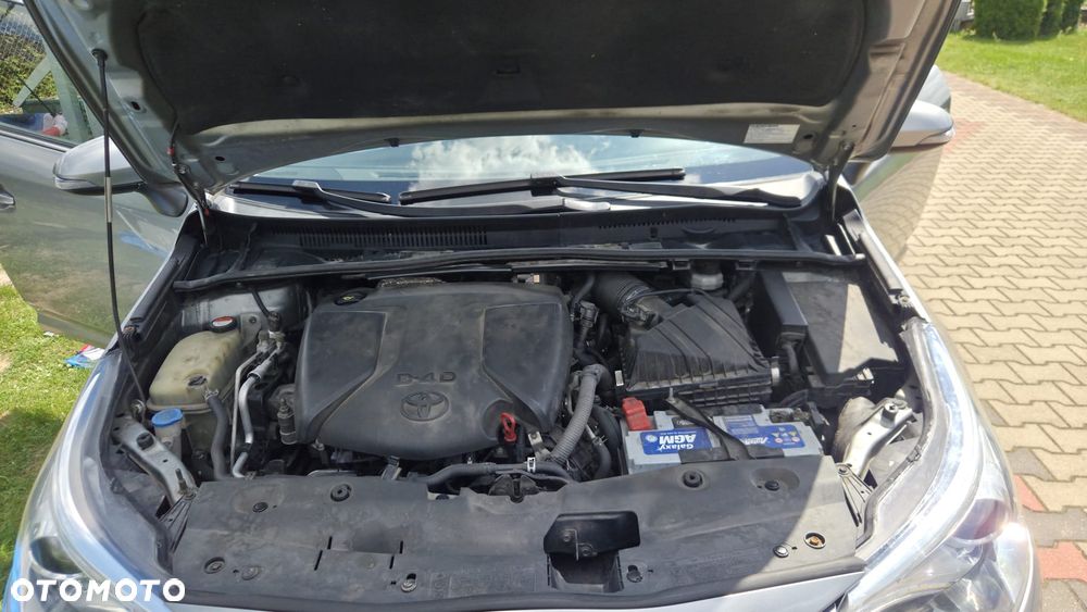 Toyota Avensis 2.0 D-4D Prestige - 20