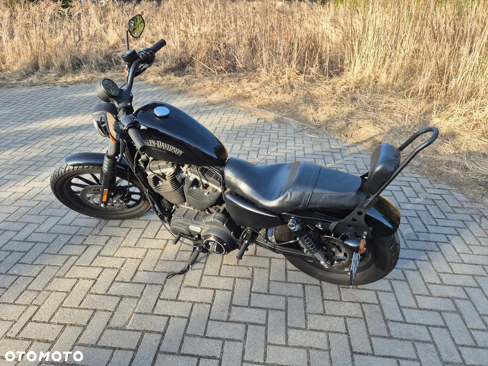 Harley-Davidson Sportster Iron 883 - 3