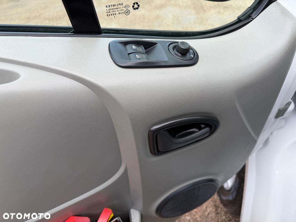 Renault trafic - 20