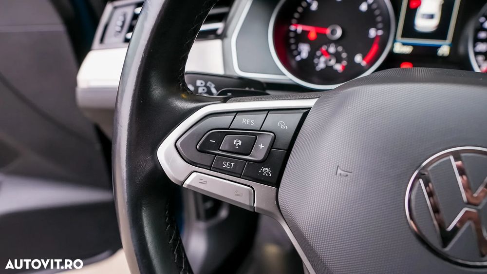 Volkswagen Passat 2.0 TDI DSG Highline - 20