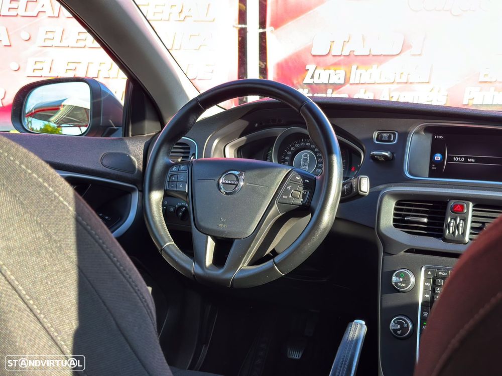 Volvo V40 2.0 D2 Momentum - 16