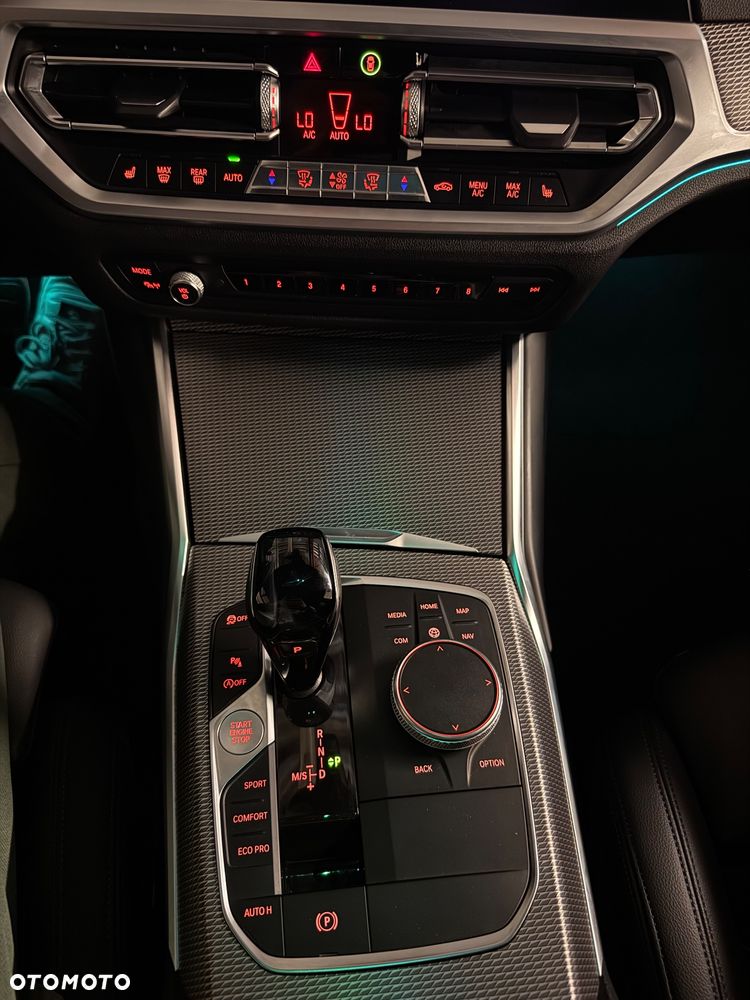 BMW Seria 3 330i - 24