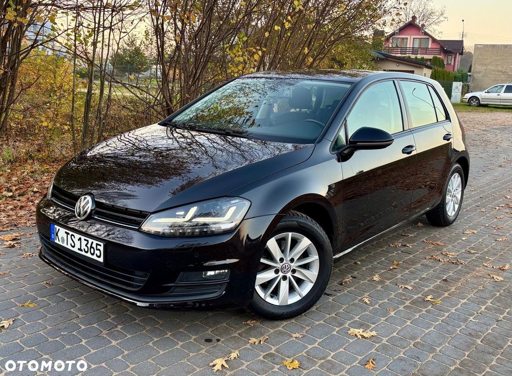 Volkswagen Golf - 1