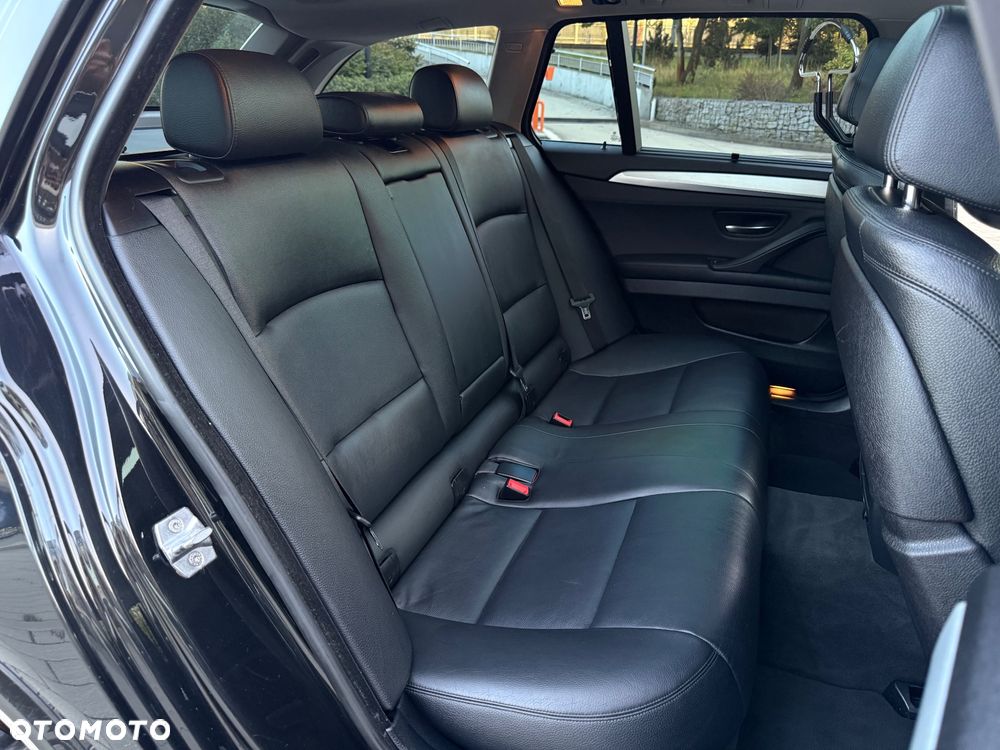 BMW Seria 5 525d Touring Modern Line - 16