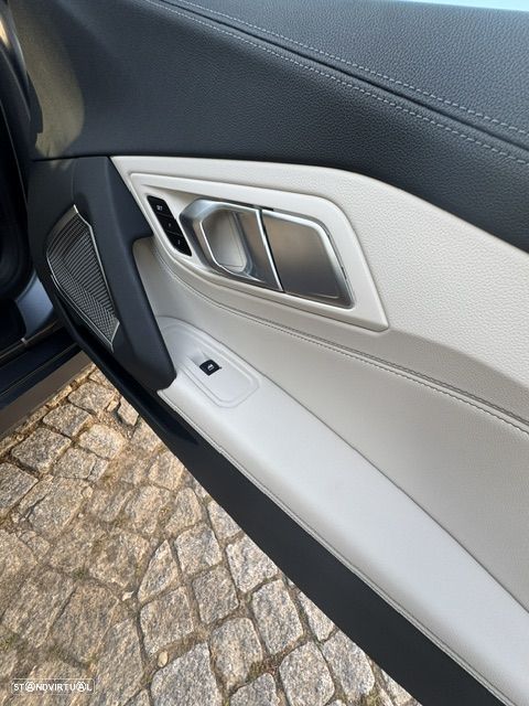 BMW Z4 30 i Pack 50 anos M - 17