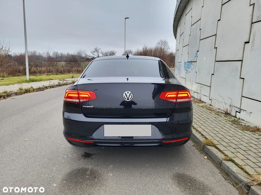Volkswagen Passat - 5
