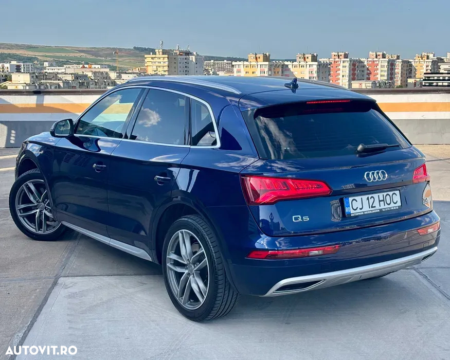 Audi Q5 2.0 40 TDI quattro S tronic Sport - 4