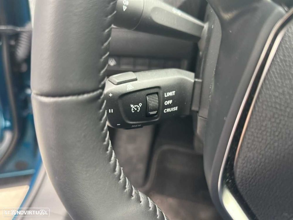 Peugeot e-2008 54 kWh Allure - 19