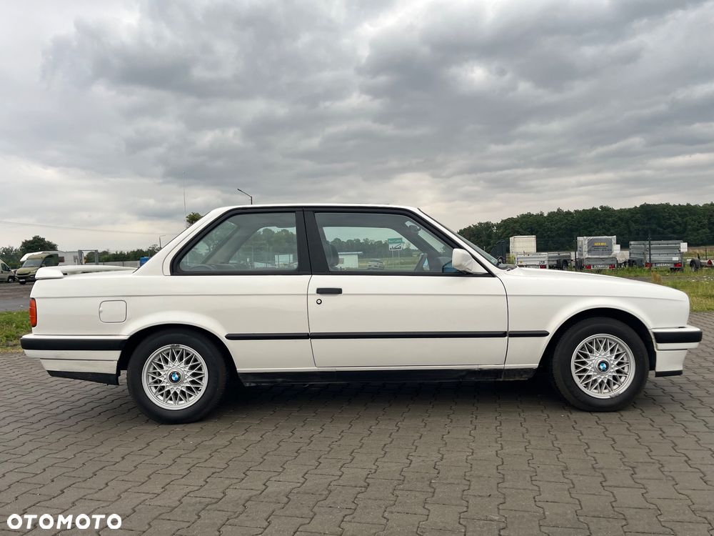 BMW Seria 3 316i - 4