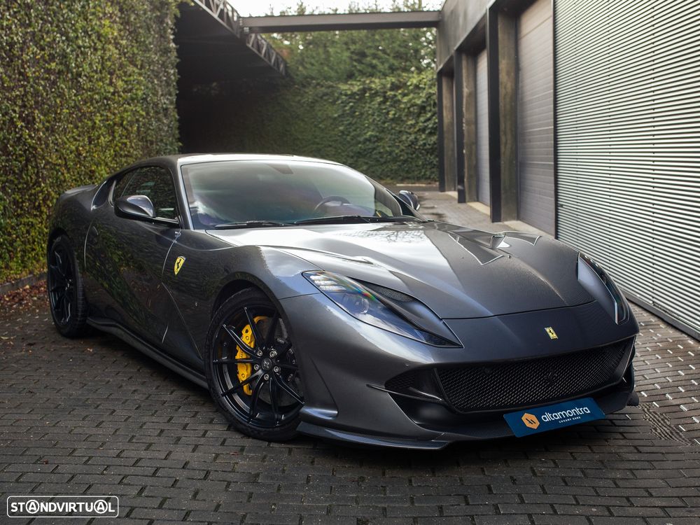 Ferrari 812 Superfast Standard - 1