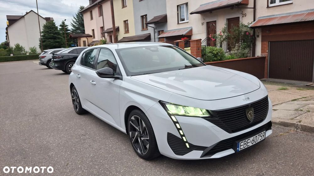 Peugeot 308 - 8