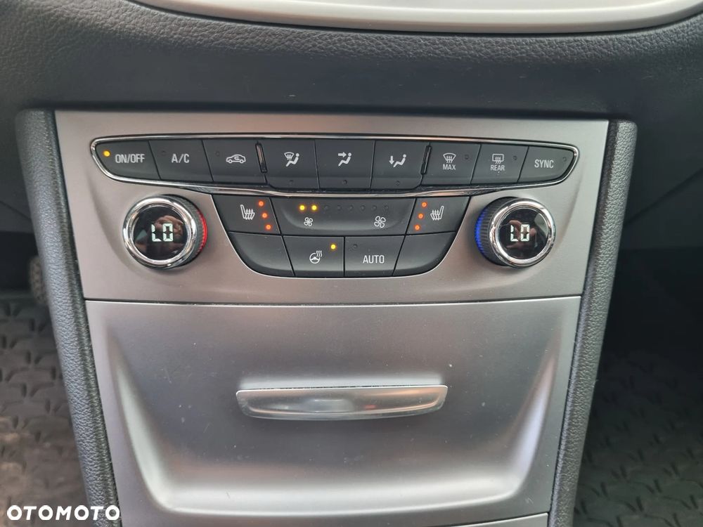Opel Astra 1.6 D (CDTI) Start/Stop Business - 16