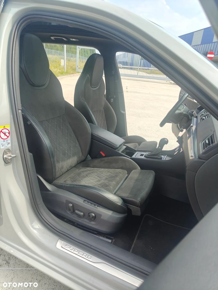 Skoda Superb 2.0 TDI SCR Sportline DSG - 20