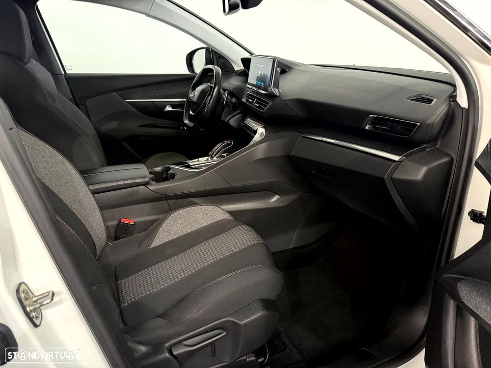 Peugeot 3008 1.5 BlueHDi Allure Pack EAT8 - 44