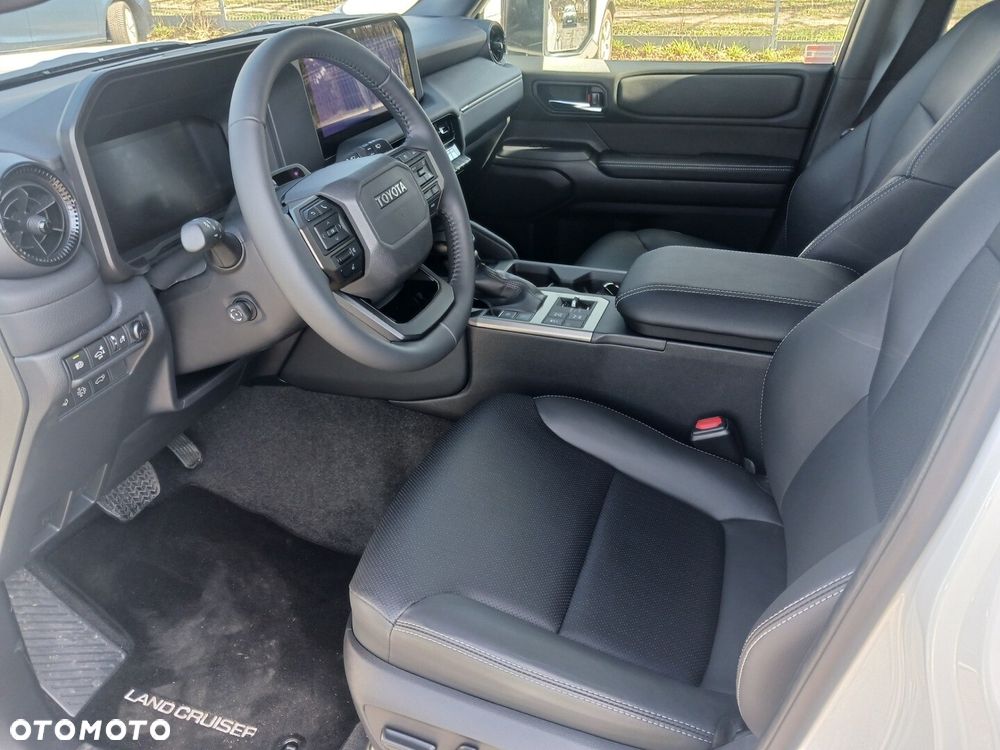 Toyota Land Cruiser LC 2.8 D-4D Invincible - 4